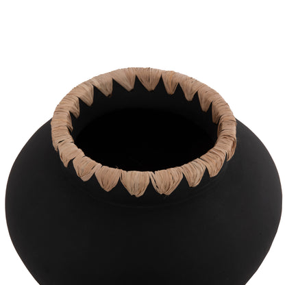 DECORATIVE VASE RENTON(L) HM4370 TERRACOTTA IN BLACK-STRAW WEAVING ON THE RIM Φ32x26.5Hcm.
