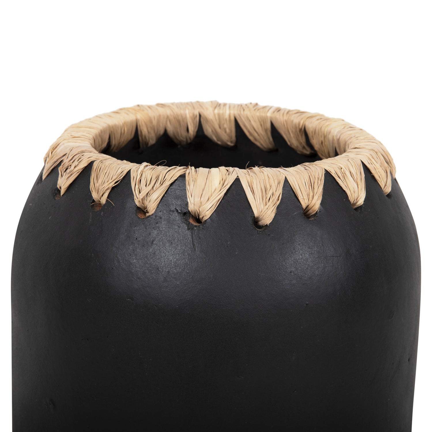 DECORATIVE VASE HM4376 TERRACOTTA IN WHITE WITH STRAW WEAVING ON THE RIM Φ21Χ32Hcm.