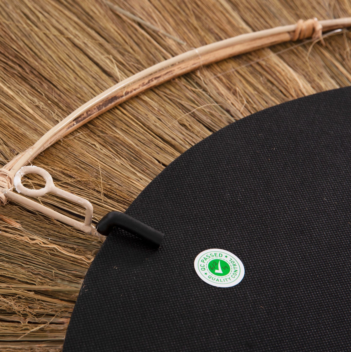 MIRROR ROUND WITH BANANA BARK FIBER FRAME IN NATURAL COLOR 130x4x130Hcm.HM7734