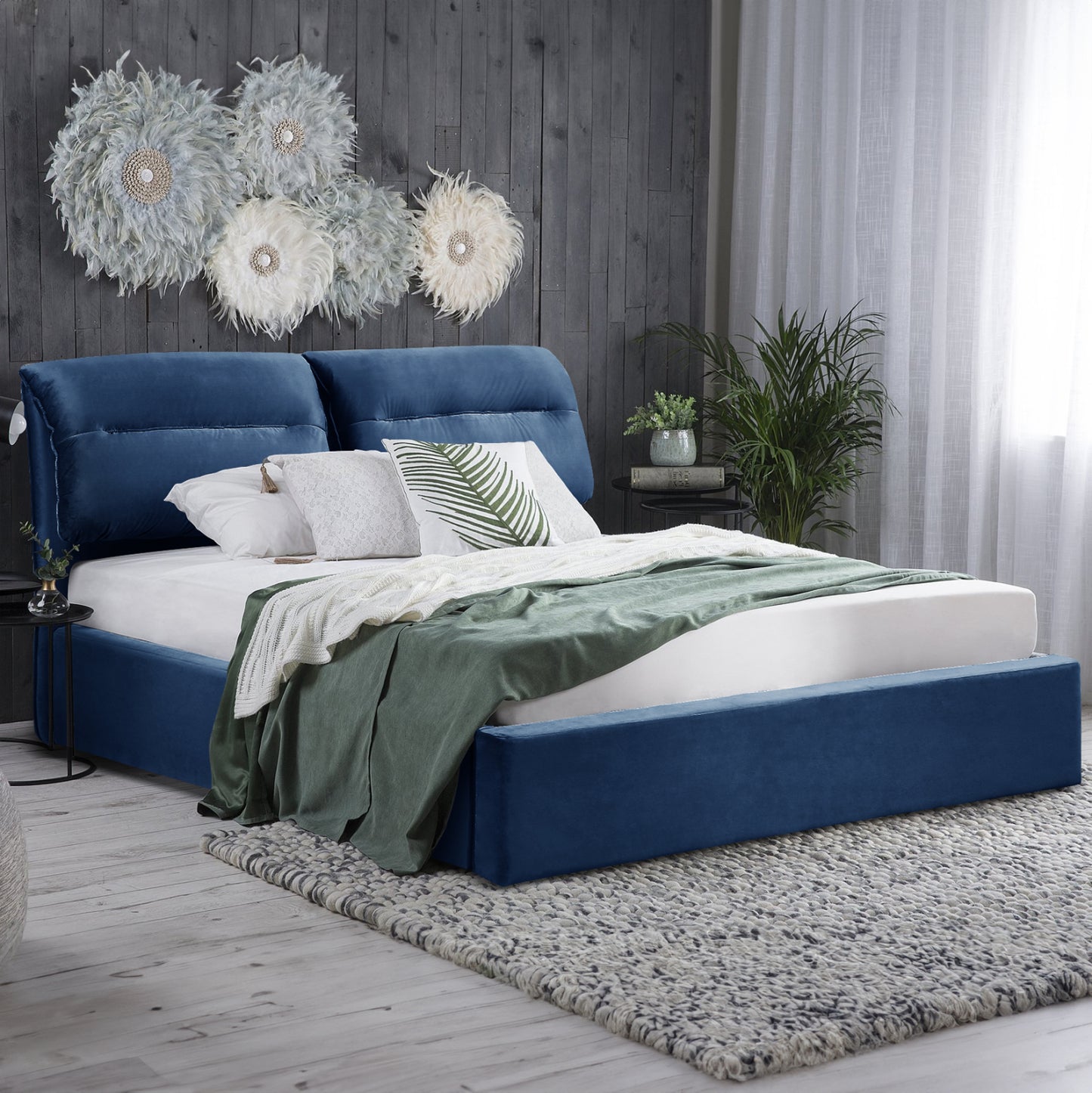 BED WITH MATTRESS & STORAGE SPACE KENDRA HM10809.18 BLUE VELVET--FOR MATTRESS 160x200cm.