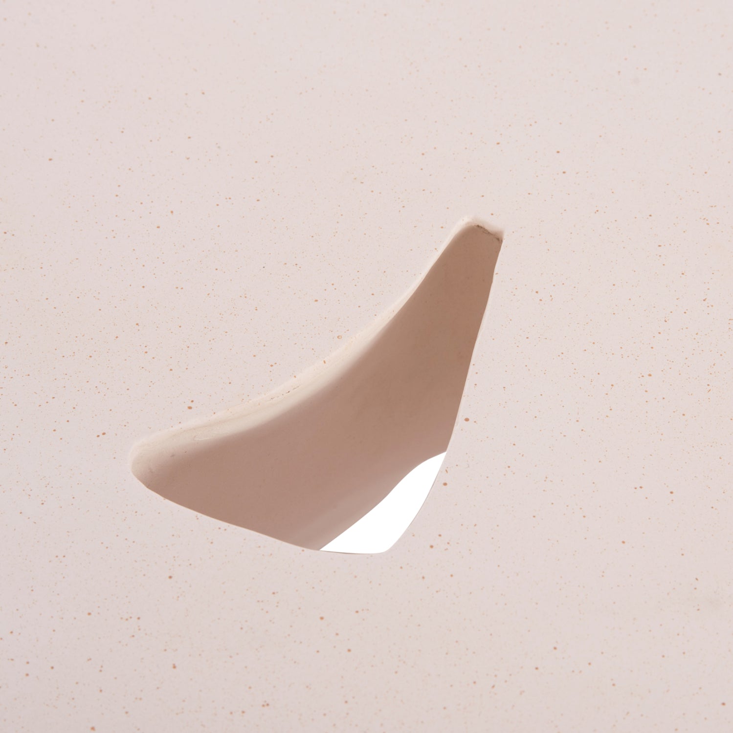 COFFEE TABLE SALLEN HM18161.02 FIBER CEMENT IN WHITE--108x94x38.5Hcm.